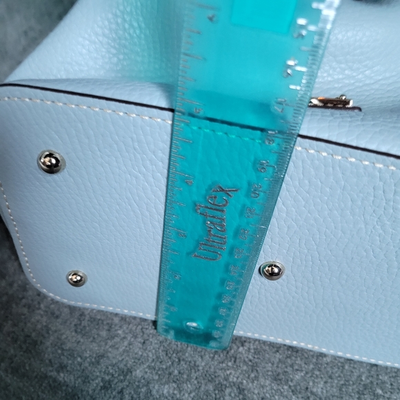 Dooney and Bourke leather sml brenna crossbody bag - Picture 6 of 14